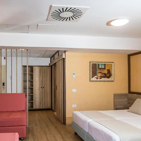Hotel Delfin Izola Eksteriør billede