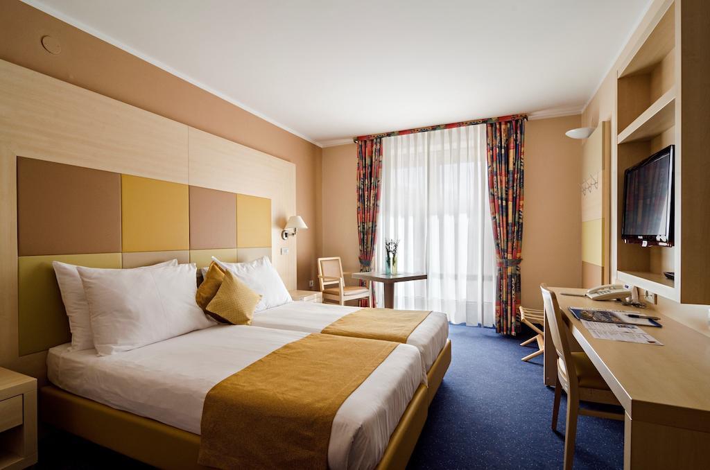 Hotel Delfin Izola Værelse billede
